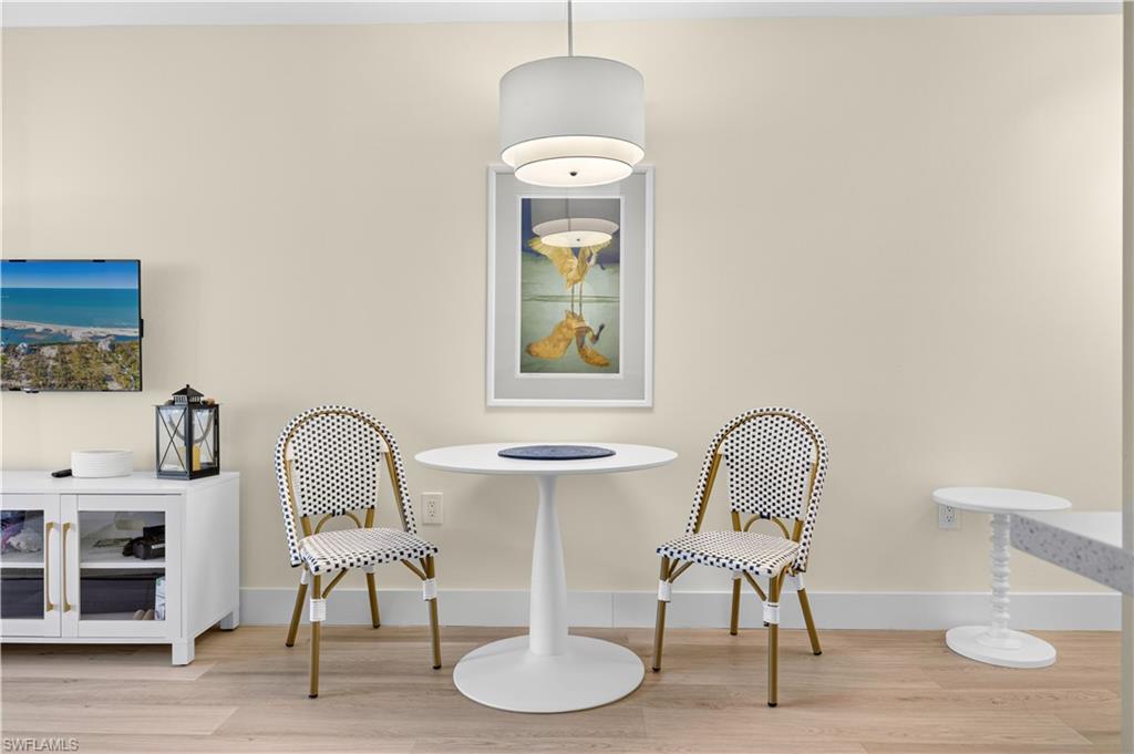 TENNIS VILLAS - Residential