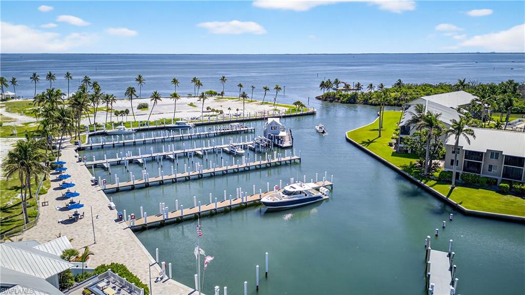 TENNIS VILLAS - Residential