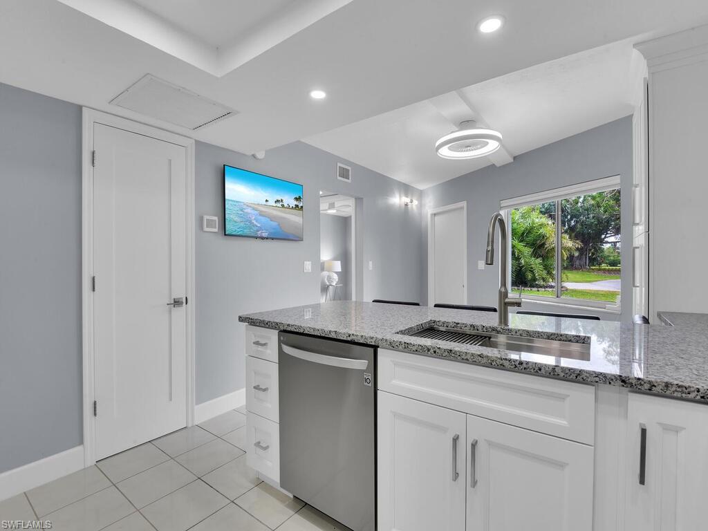 5111 Manor CT 2