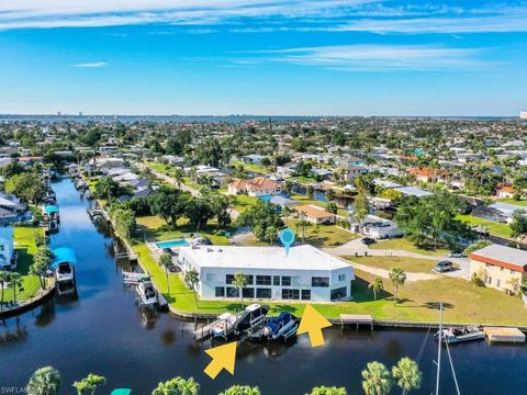 5111 Manor CT 2 CAPE CORAL FL 33904