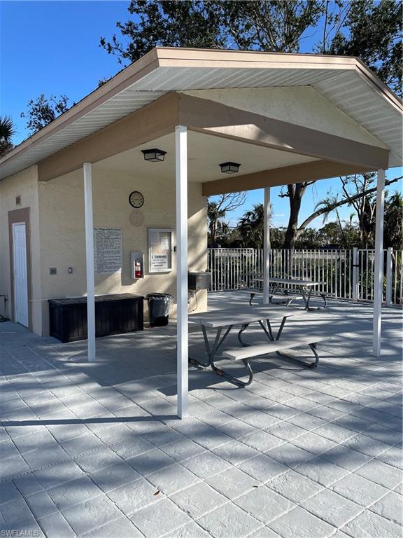 VILLAGE - Residential