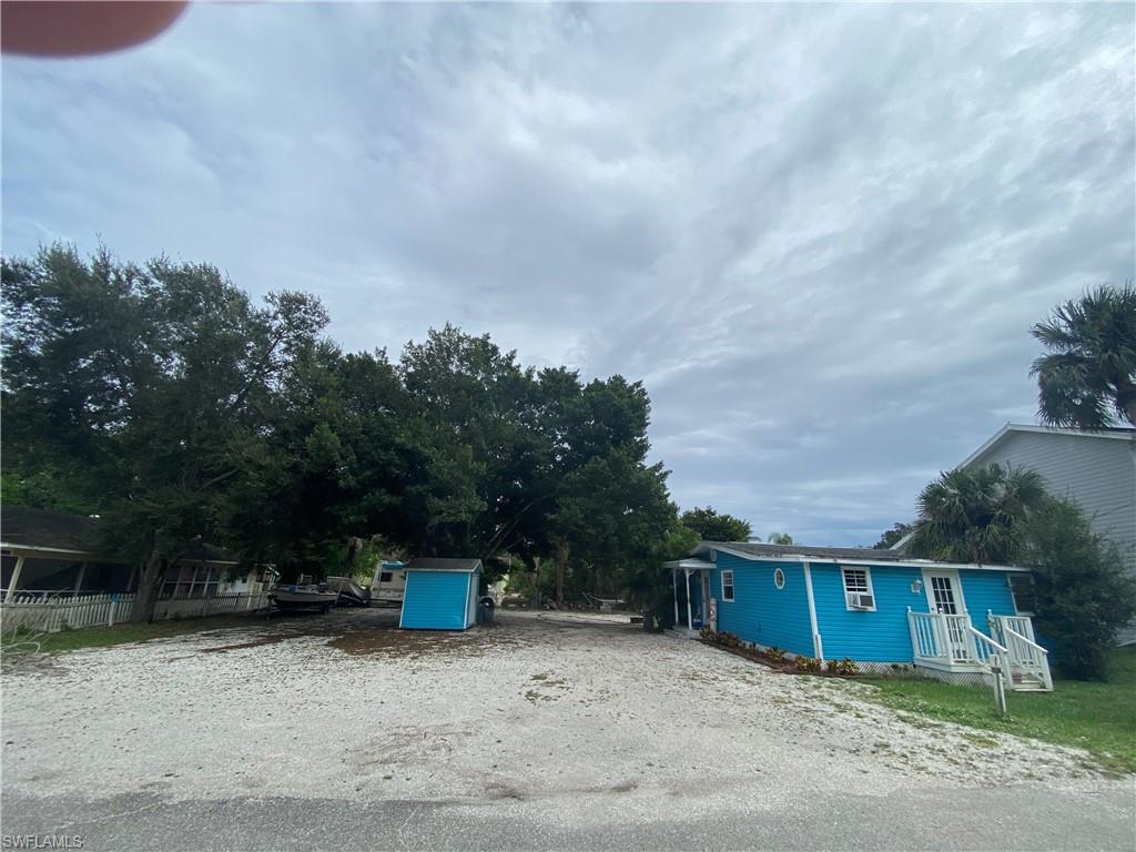 BONITA FARMS - Residential