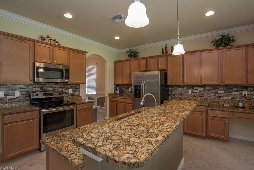 REFLECTION ISLES - Residential