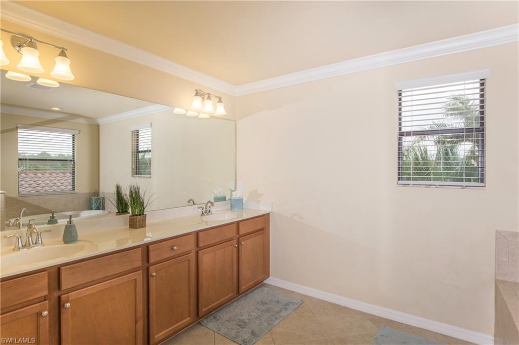 REFLECTION ISLES - Residential