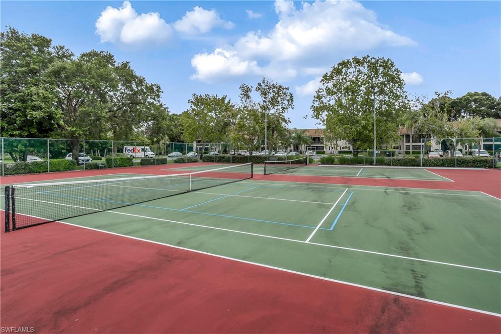 SUMMERLIN WOODS - Residential