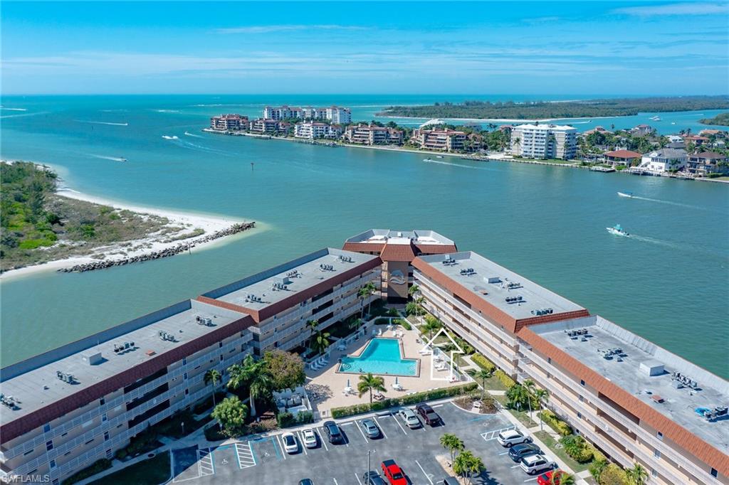 VILLE DE MARCO - Residential