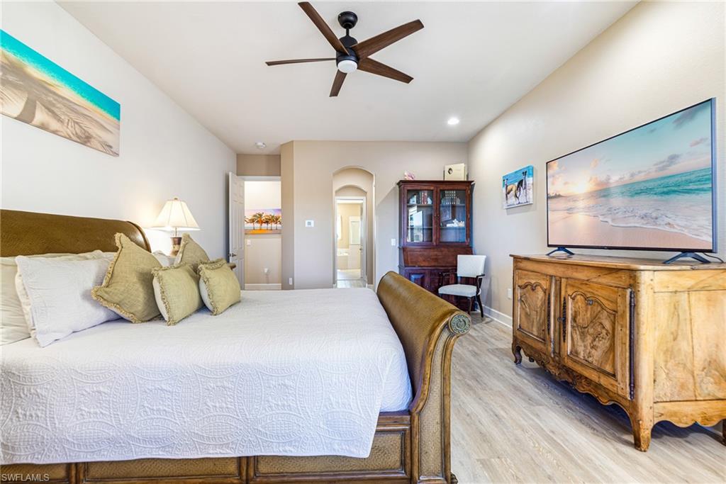 EMERSON SQUARE - Residential