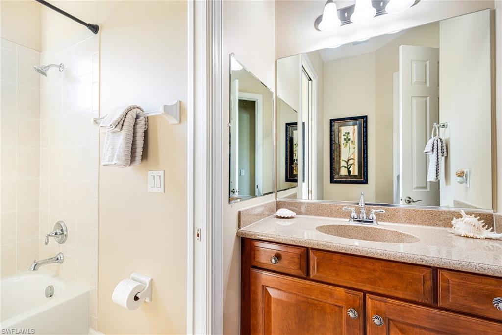 EMERSON SQUARE - Residential