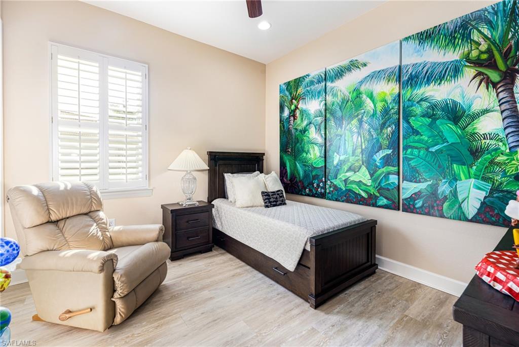 EMERSON SQUARE - Residential