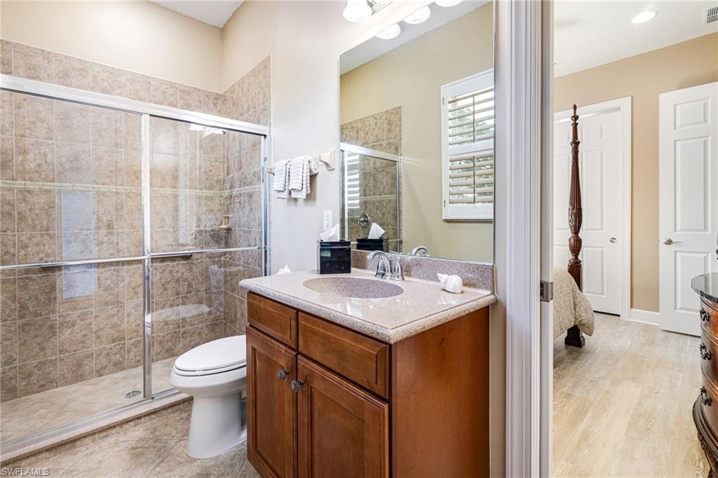 EMERSON SQUARE - Residential