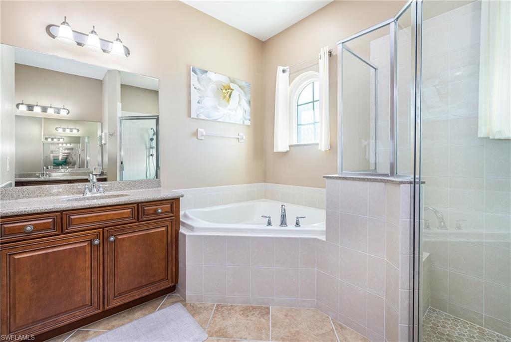 EMERSON SQUARE - Residential