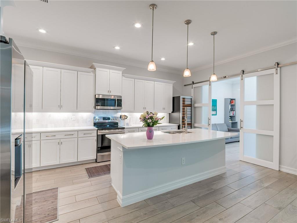 CALOOSA POINTE - Residential