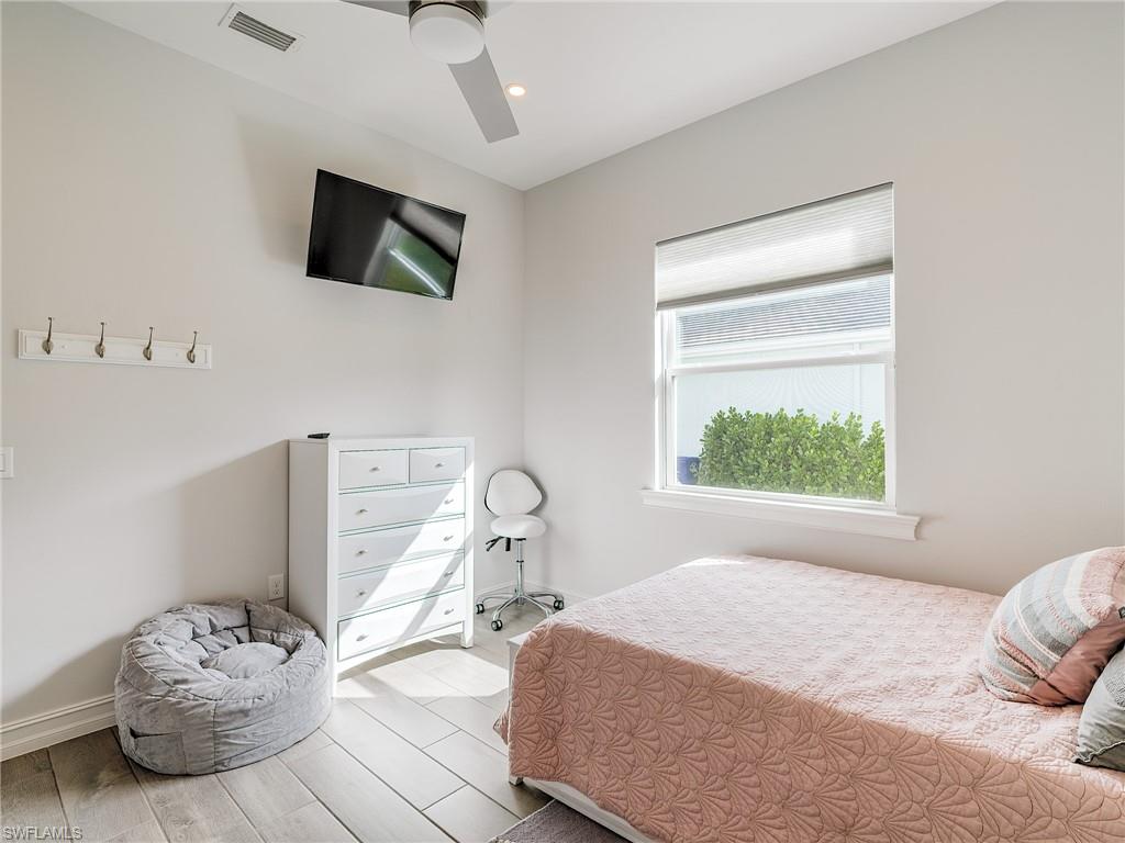 CALOOSA POINTE - Residential