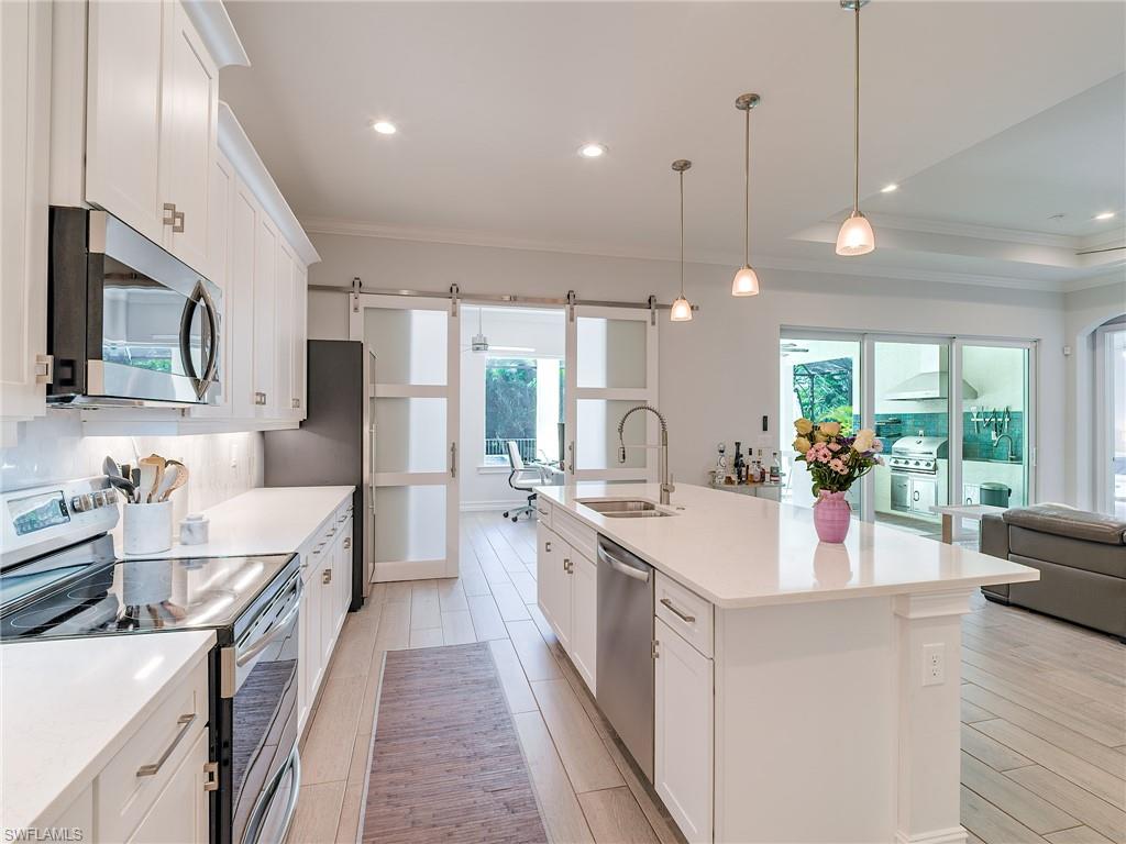 CALOOSA POINTE - Residential