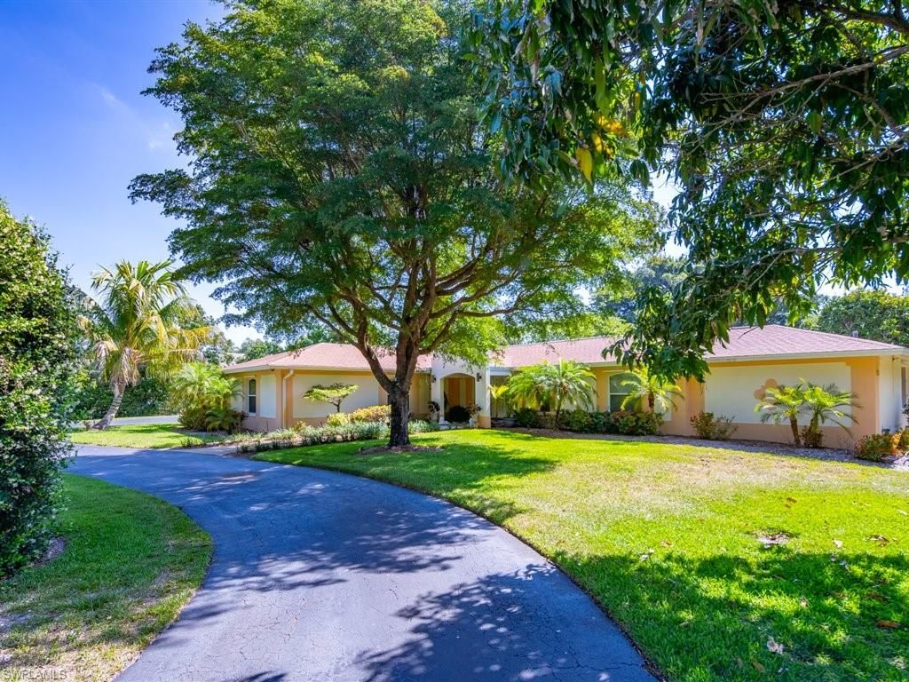 Photo of 610 West ST, NAPLES, FL 34108 (MLS # 226019110)