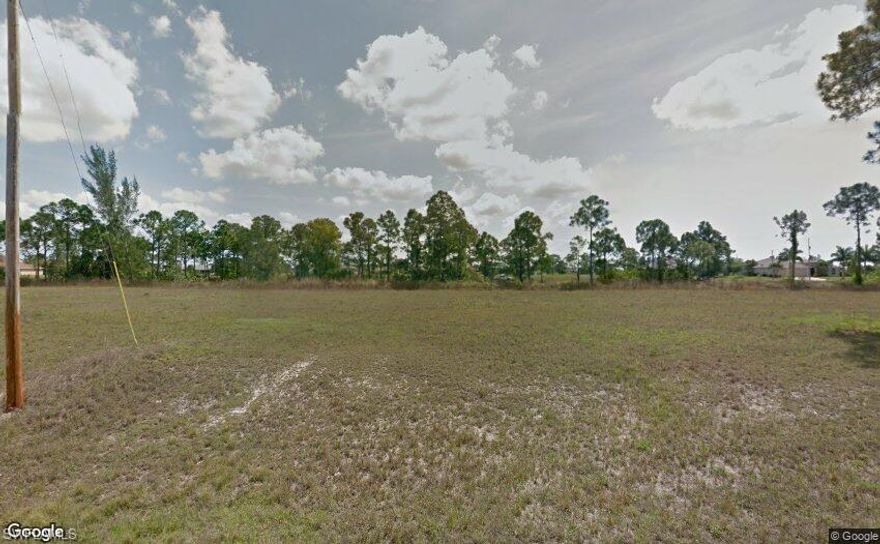 Location, Location, Location! Perfect lot for a future home, lots of potentials!