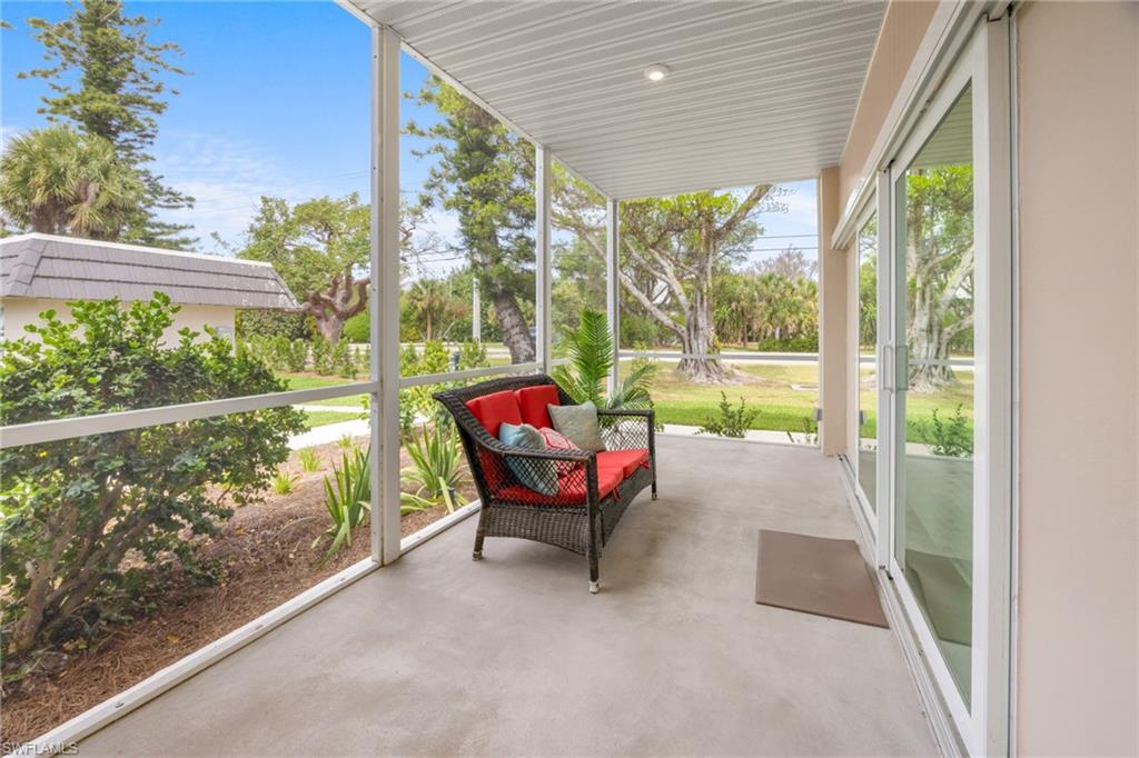 CAPTAINS WALK - Residential