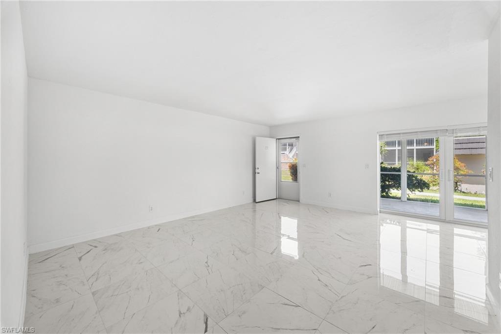 CAPTAINS WALK - Residential