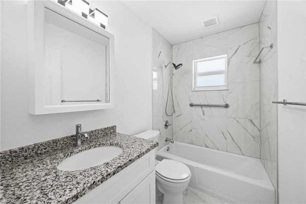 CAPTAINS WALK - Residential