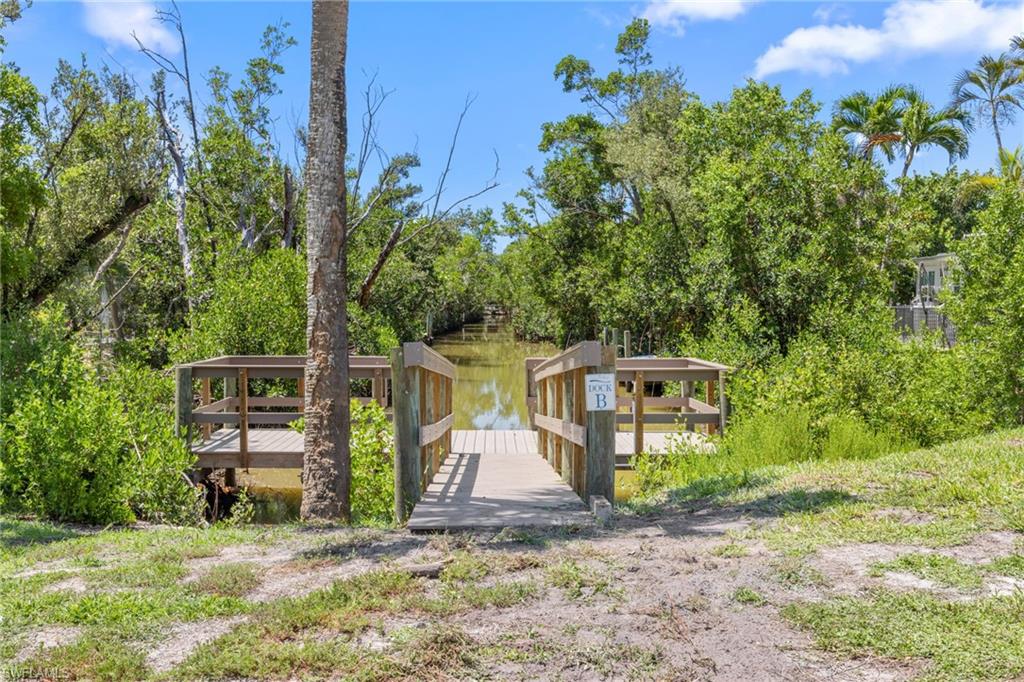 CAPTAINS WALK - Residential