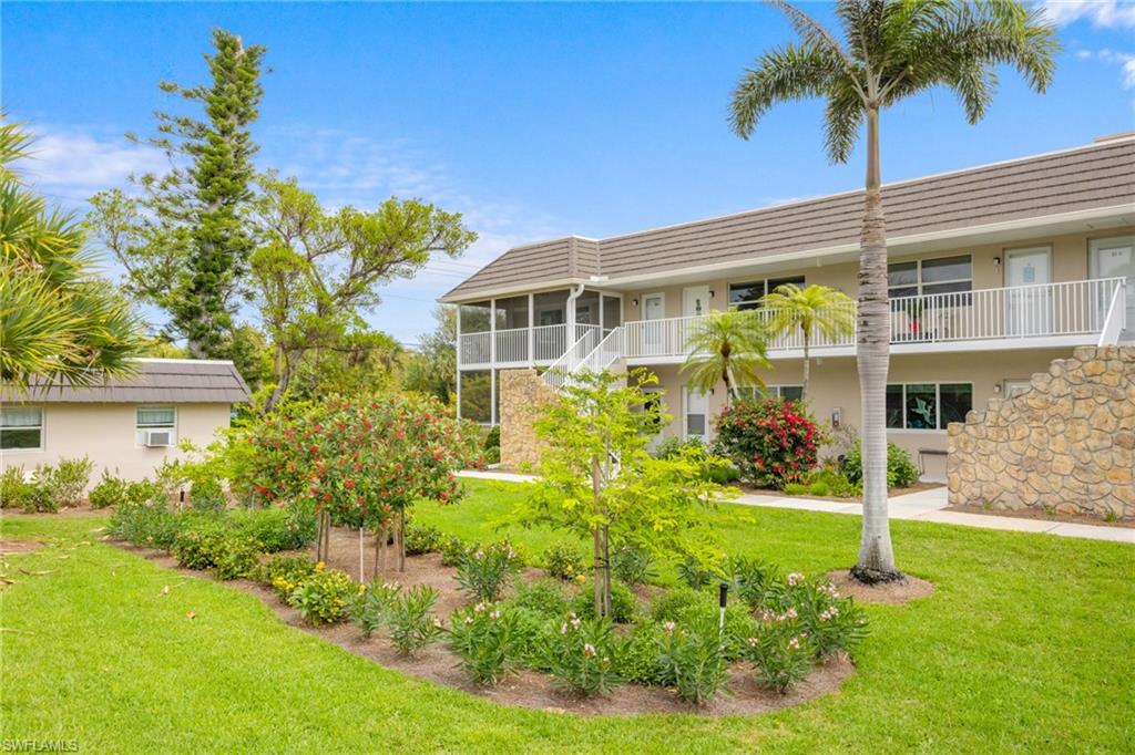 CAPTAINS WALK - Residential