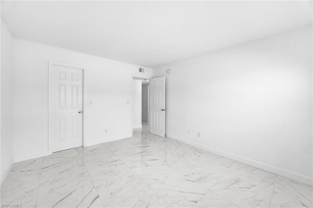 CAPTAINS WALK - Residential