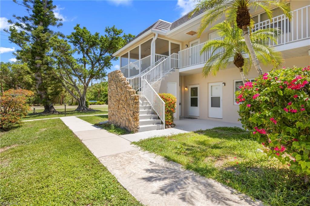 CAPTAINS WALK - Residential