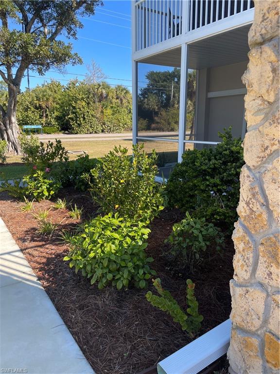 CAPTAINS WALK - Residential