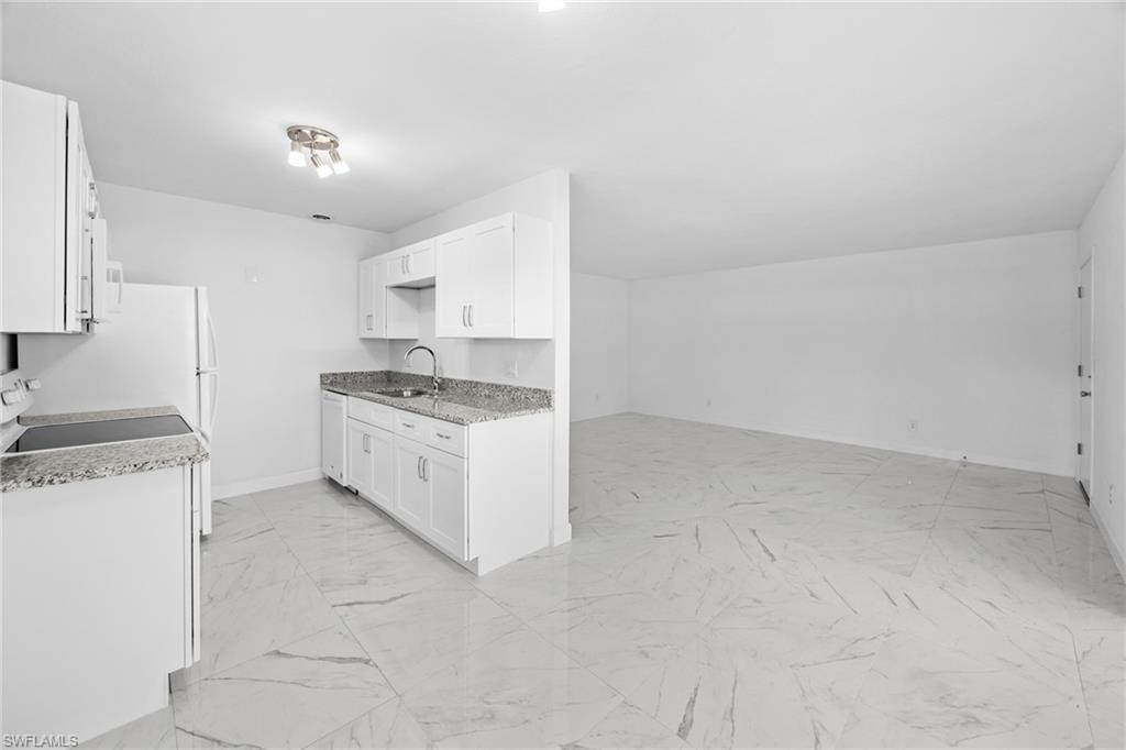 CAPTAINS WALK - Residential