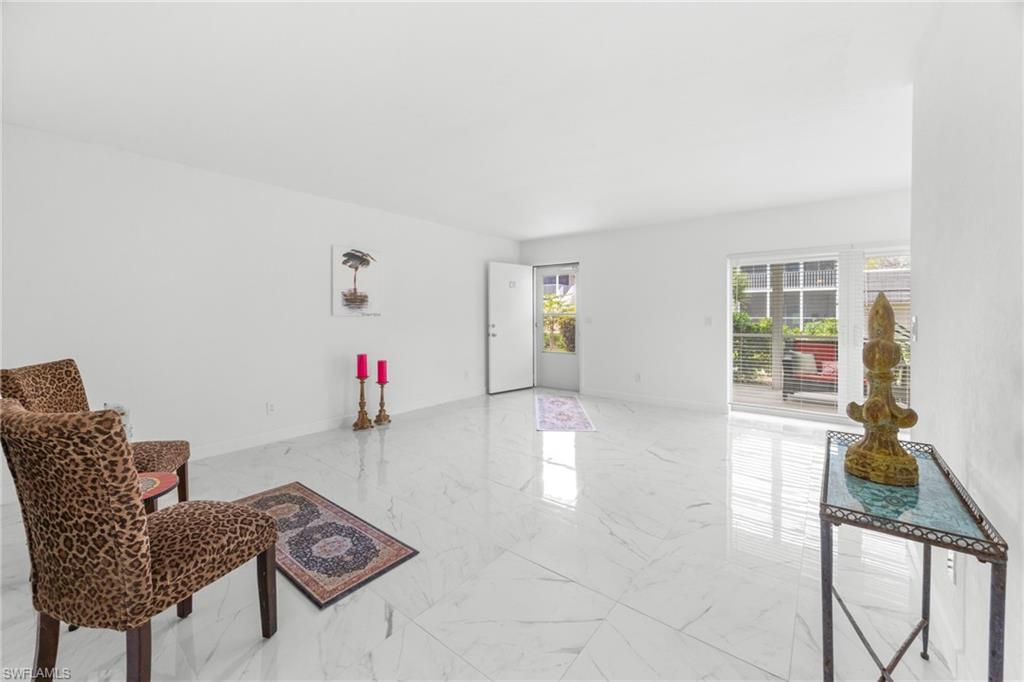 CAPTAINS WALK - Residential