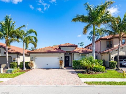 Photo of 16242 Aberdeen WAY, NAPLES, FL 34110 (MLS # 226005186)