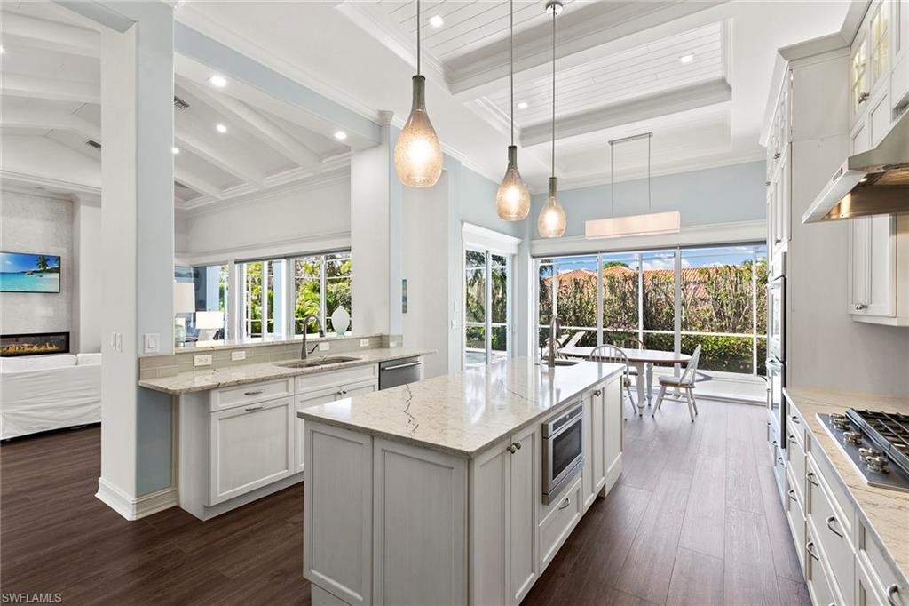 PARK SHORE - Residential