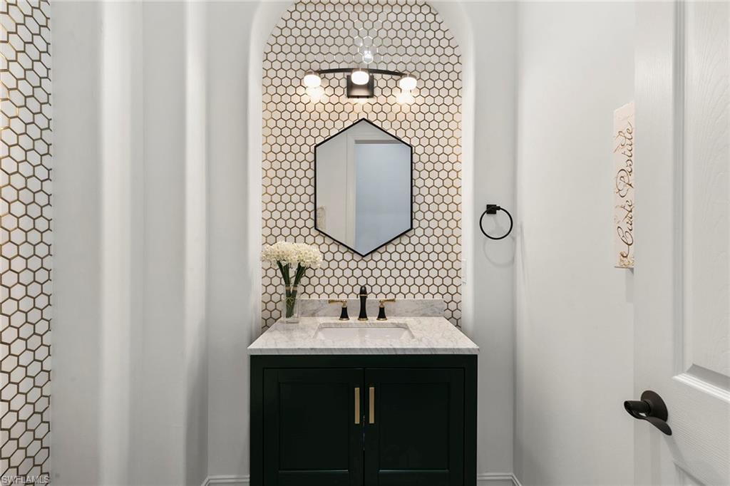 PARK SHORE - Residential