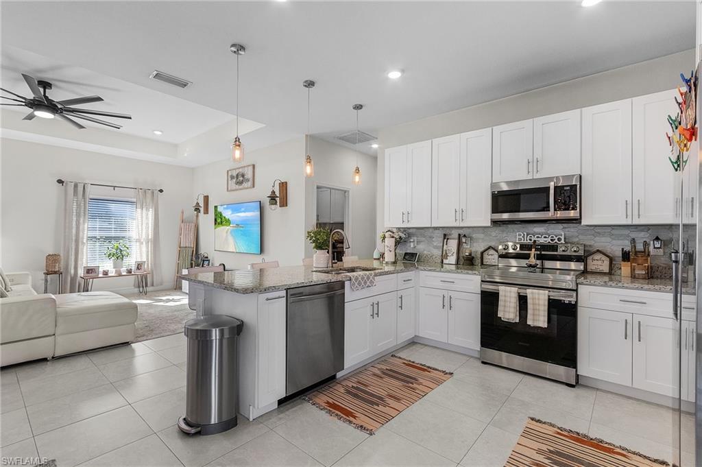 CAPE CORAL - Residential