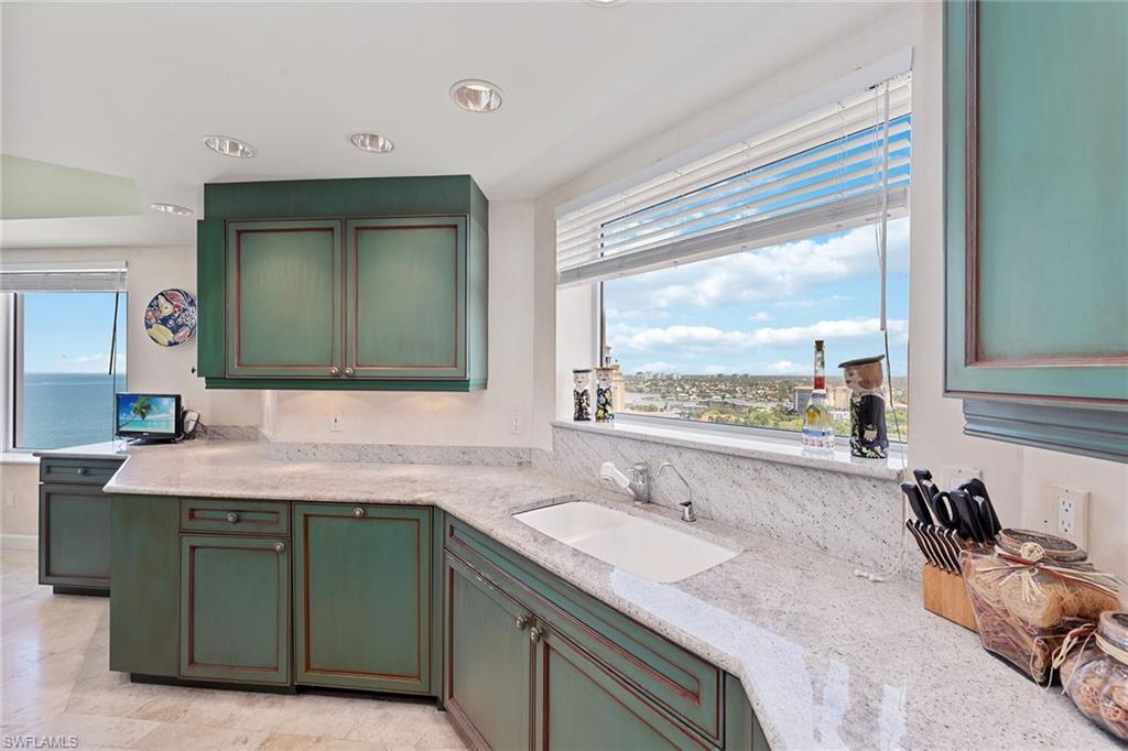 BILTMORE AT BAY COLONY - Residential