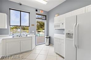 LAUREL LAKES - Residential Lease