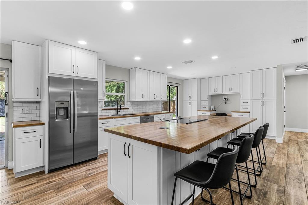 RIVER OAK PARK - Residential