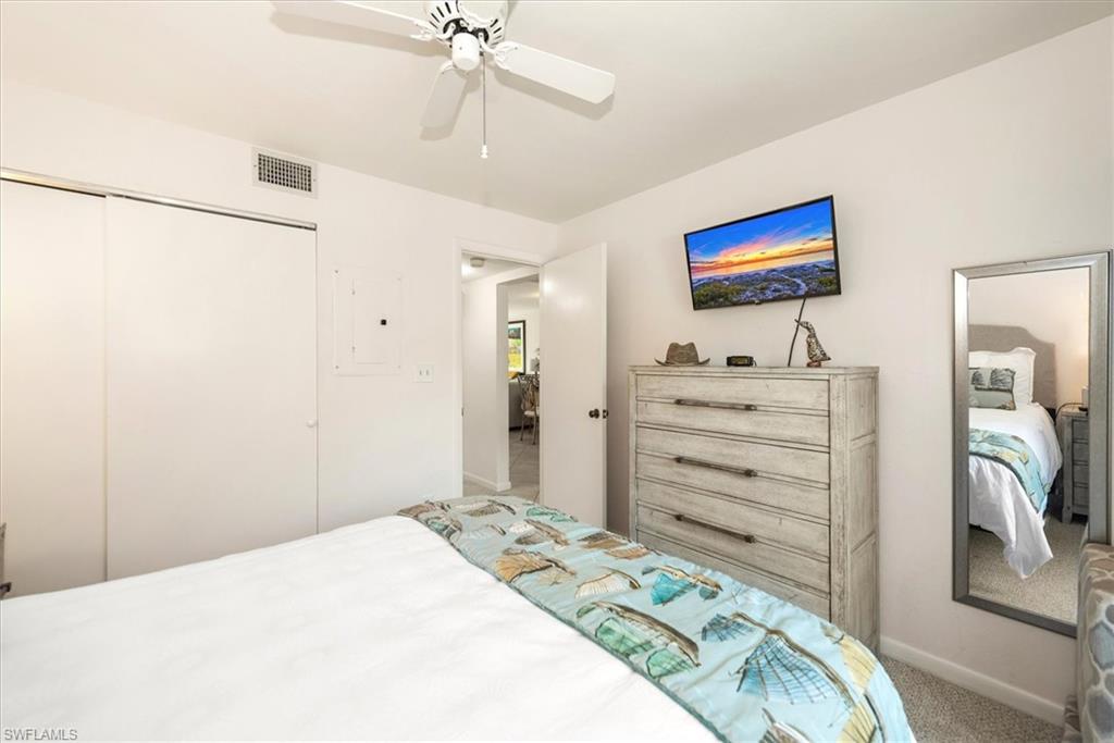 COURT OF PALMS - Residential