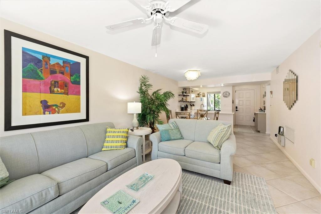 COURT OF PALMS - Residential