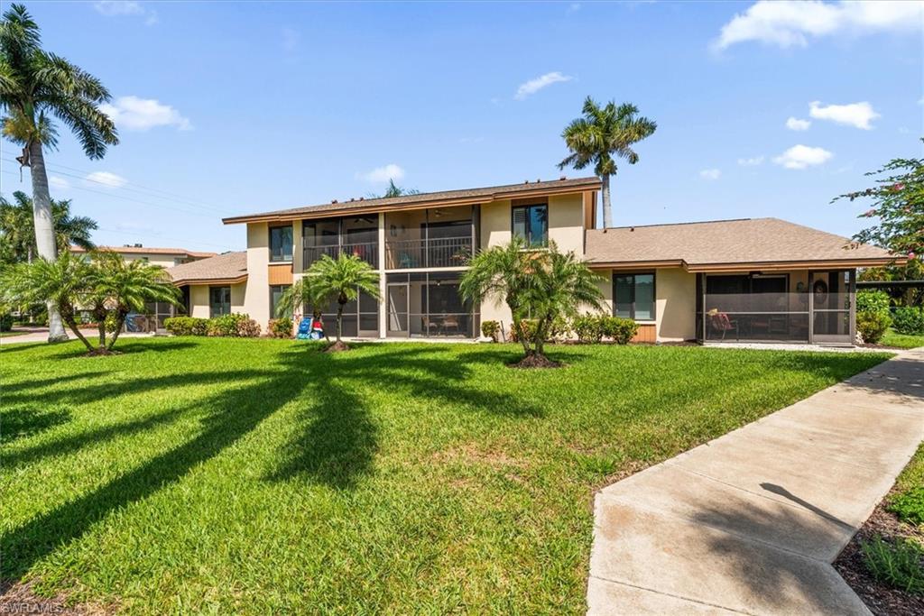 COURT OF PALMS - Residential