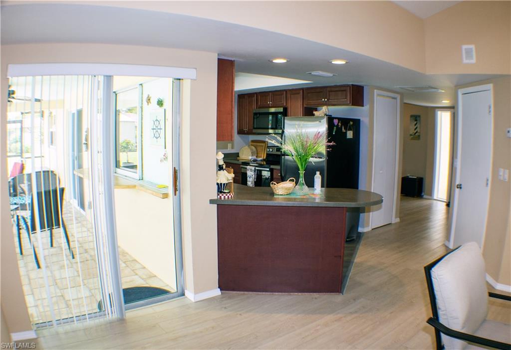 COUNTRY CLUB ESTATES - Residential