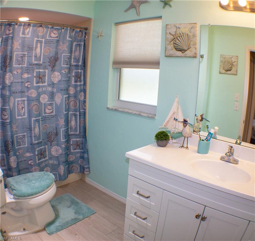 COUNTRY CLUB ESTATES - Residential