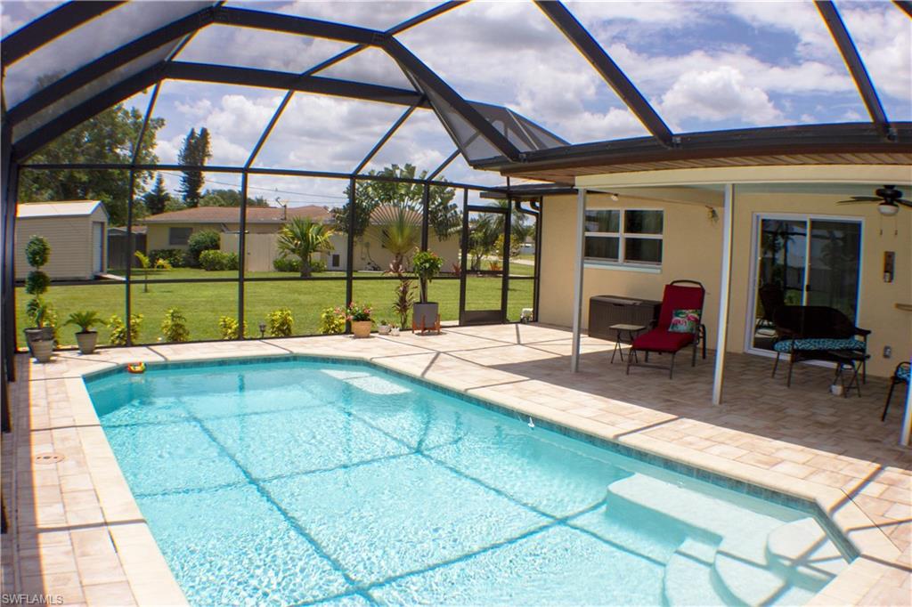 COUNTRY CLUB ESTATES - Residential