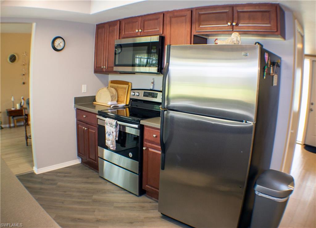 COUNTRY CLUB ESTATES - Residential