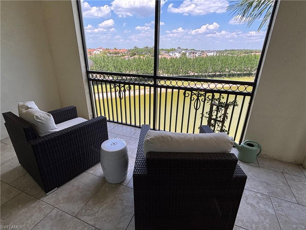 CARRARA - Residential Lease