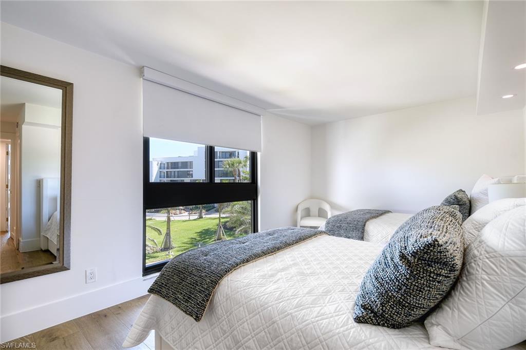 ADMIRALTY POINT - Residential