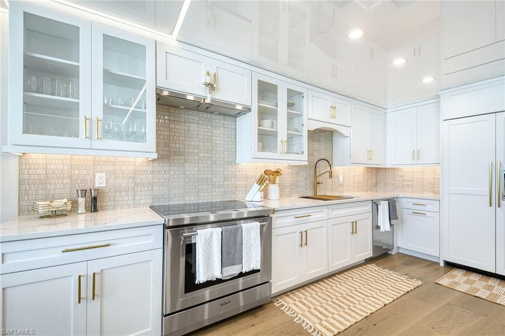 ADMIRALTY POINT - Residential