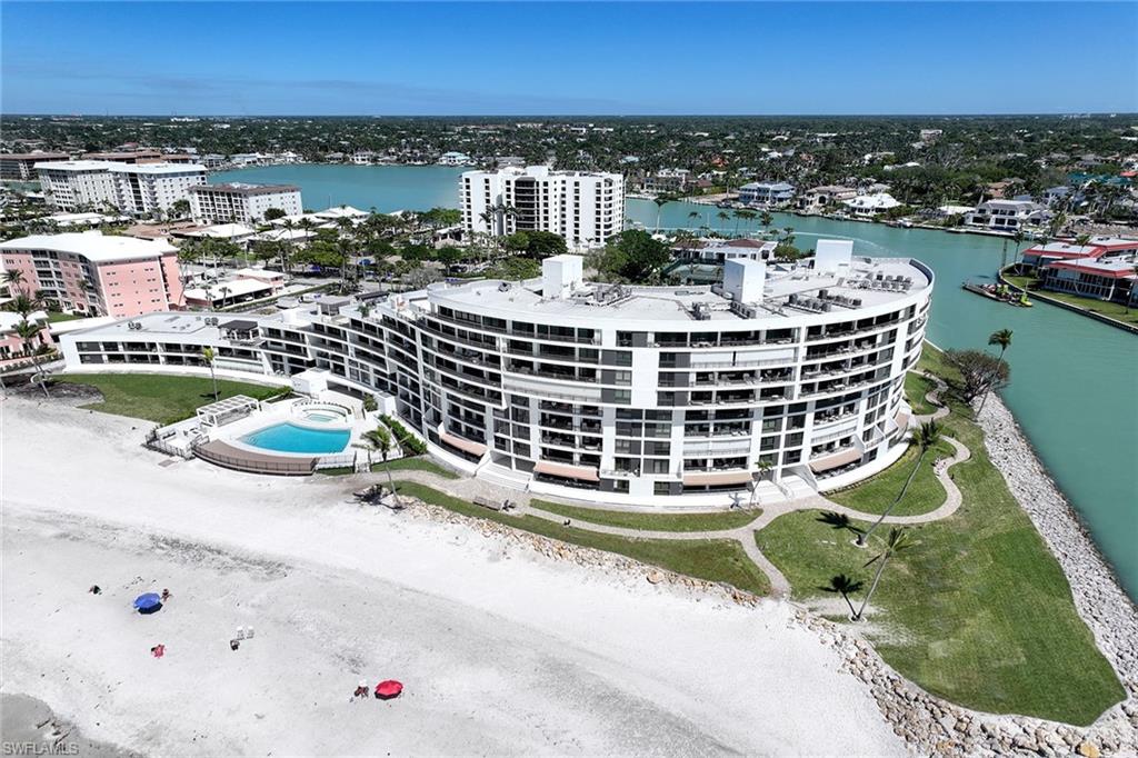 ADMIRALTY POINT - Residential