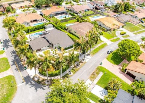 7345 N Oakmont Dr HIALEAH FL 33015