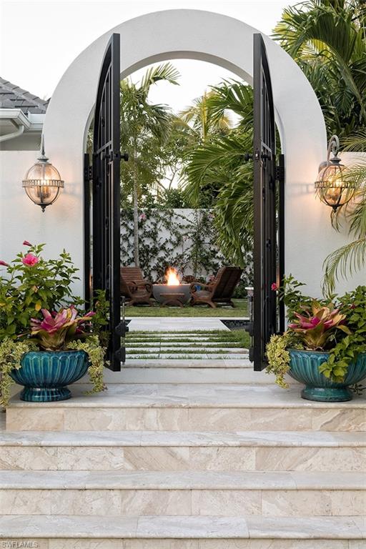 OLDE NAPLES - Residential